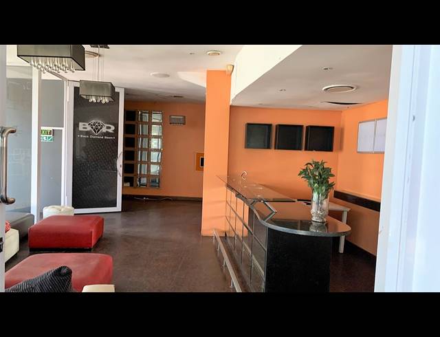 410M² RETAIL TO LET IN POINT WATERFRONT